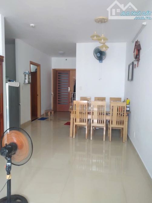 Chung cư Hoa Sen,Lạc Long Quân.Q11: 65m2, 2p ngủ,NT, 10tr/tháng - 5