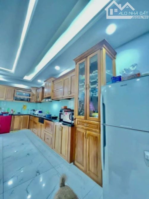 Mặt tiền Nguyễn Trường Tộ, Tân Phú, 80m2, 5 Tầng, 4,3m x 19m, chỉ 14 tỷ 5 - 6