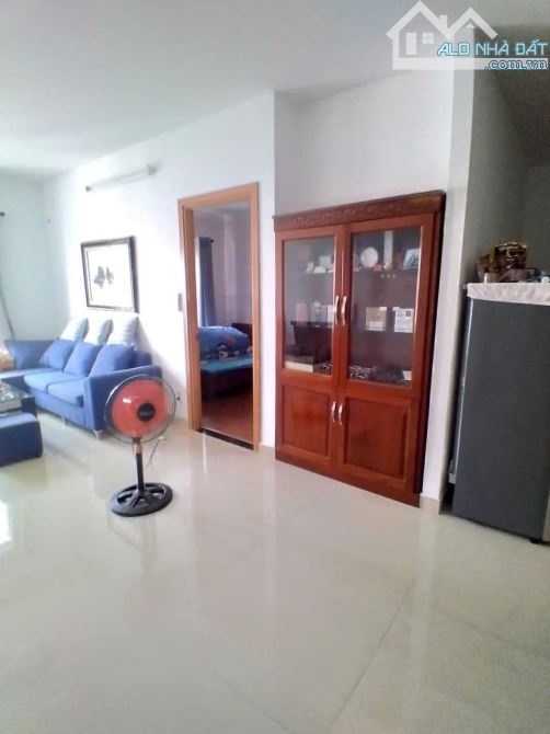 Chung cư Hoa Sen,Lạc Long Quân.Q11: 65m2, 2p ngủ,NT, 10tr/tháng - 7