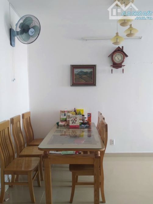 Chung cư Hoa Sen,Lạc Long Quân.Q11: 65m2, 2p ngủ,NT, 10tr/tháng - 8