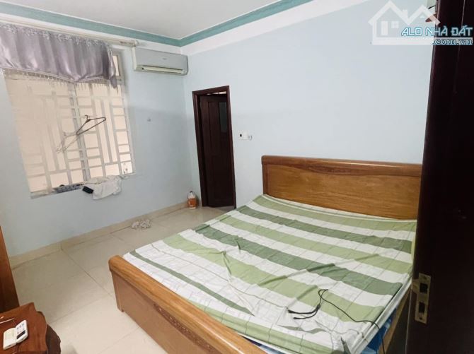 Nhà 3 tầng mặt tiền Lê Thanh Nghị, đường 10.5m, đất 127m2, ngang 5m, có dòng tiền sẵn 30tr - 9