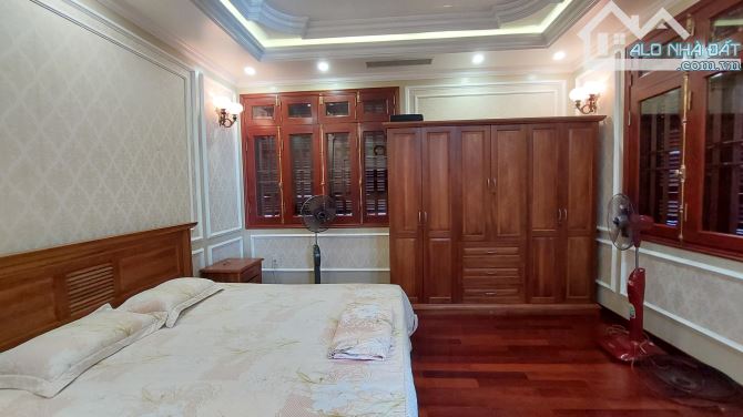 Bán Biệt Thự Nguyễn Văn Linh, An Dương, HP,  2 Tầng, 500m2, 31,9 tỷ.