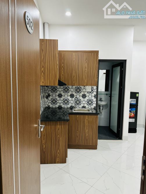 Cho Thuê CCMN Ngõ 239 Quan Nhân Thanh Xuân 30m2 Gác Xép Full Nội Thất Thang Máy, Ban Công