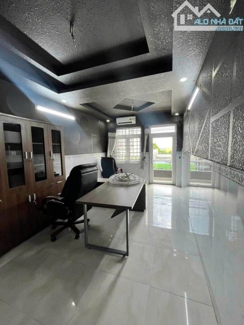 13.5 TỶ . TUYỆT PHẨM BÁN NHÀ 3 LẦU MT đường đặng văn bi , p. bình thọ ,tp.thủ đức .. - 1