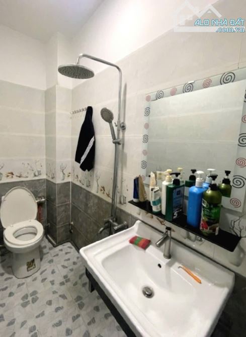 Nhà 2 tầng 105m2, gần cầu vượt Linh Xuân, hẻm nhựa 6m, giá 6 tỷ. - 2