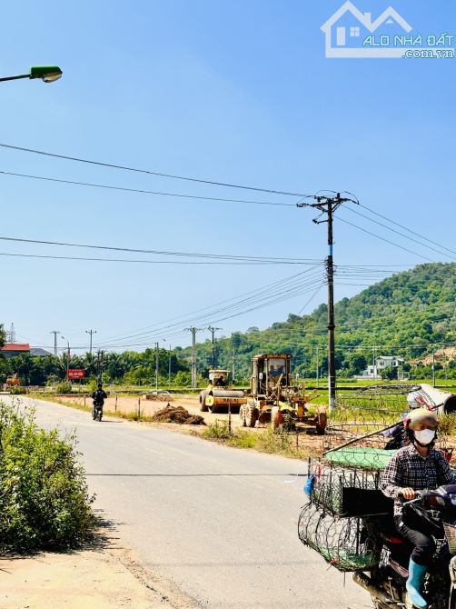 CẦN THANH KHOẢN LÔ GÓC 1196M2 MẶT TIỀN RỘNG 35M TẠI XUÂN SƠN, SƠN TÂY , HÀ NỘI GIÁ 4TRIỆ - 2