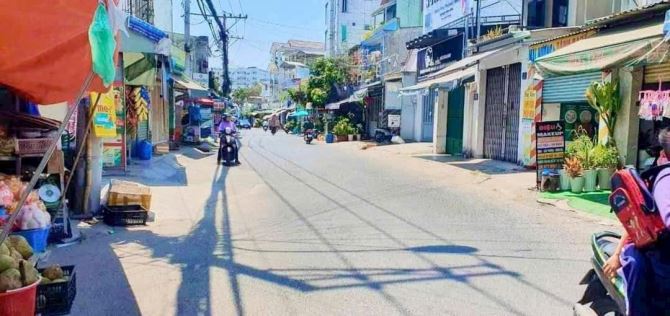 BÁN MẶT TIỀN KINH DOANH 152M2 GIÁ 3 tỷ  LINH TÂY , THỦ ĐỨC GỌI CHO EM XEM - 2