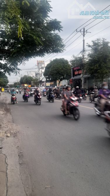 BÁN NHÀ GẦN METRO QUẬN 12 GIÁ 2.XXTỶ - 2