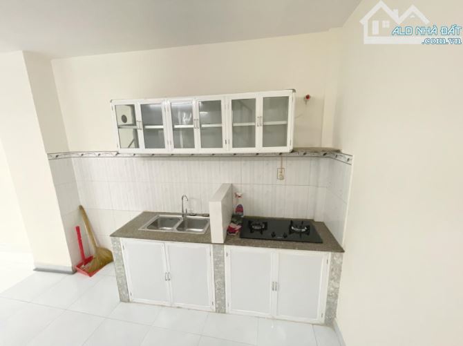 Nhà đẹp  40m2 Nguyễn Duy Q.8 ở ngay Giá tốt chỉ 3.85 Tỷ - 3