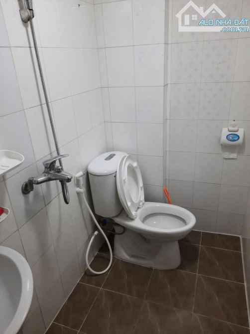 Cho thuê nhà Vũ Thạnh, Hào Nam, Đống Đa. DT 30m2, 4 tầng, 2 ngủ, 3 WC, 8.5 Triệu - 3