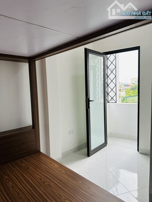Cho Thuê CCMN Ngõ 239 Quan Nhân Thanh Xuân 30m2 Gác Xép Full Nội Thất Thang Máy, Ban Công - 4