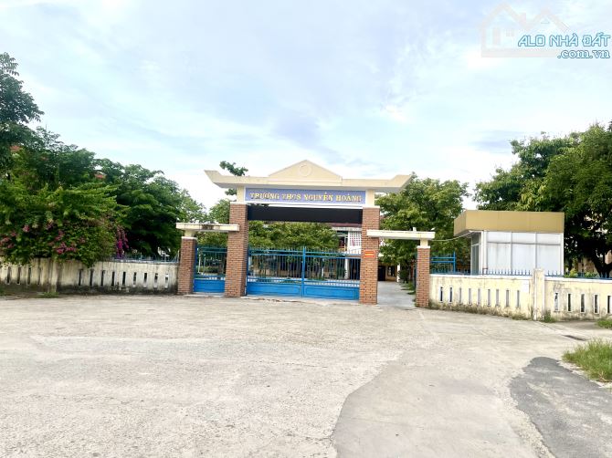 LÔ ĐẤT NGAY CẦU NGUYỄN HOÀNG, VỊ TRÍ ĐẸP, SỔ VUÔNG VẮN, MÔI GIỚI ĐUA NHAU ĐƯA KHÁCH ĐI XEM - 4