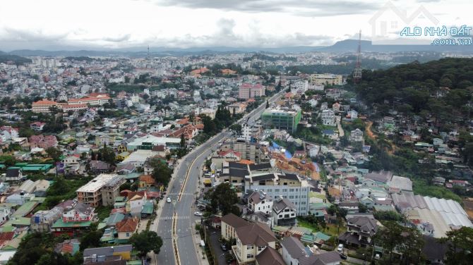 BÁN ĐẤT MẶT TIỀN TRUNG TÂM CỬA NGÕ 3/4 ĐÀ LẠT THUẬN TIỆN XD KINH DOANH TẠI ĐÀ LẠT