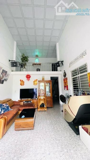 BÁN ĐẤT TẶNG NHÀ - SƠN TRÀ - GẦN BIỂN - TIỀM NĂNG LỚN.