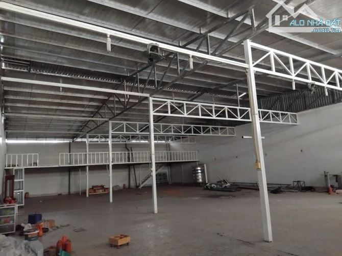 Cho thuê kho 440 m2 mặt tiền Bùi Quang Trinh 18 triệu