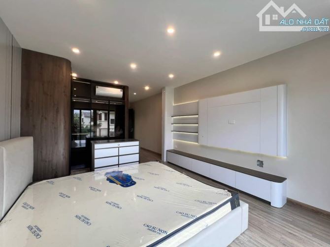 🏢 SIÊU PHẨM TOÀ NHÀ THẠCH BÀN 60M² 8 TẦNG – 19,5 TỶ - 10