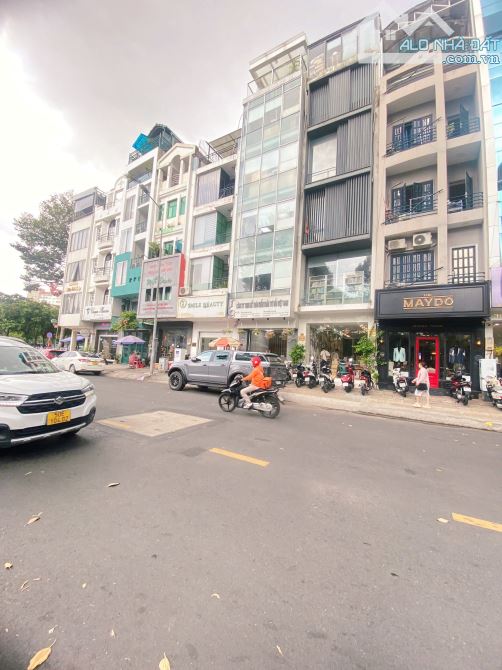 Bán Nhà Mặt Tiền Số 1B3 Nguyễn Đình Chiểu, Phường Đakao, Quận 1. DT: 4 x 15m, 5 Tầng. - 1