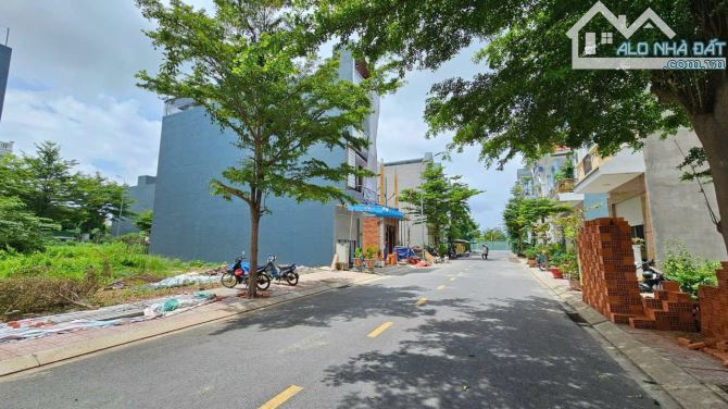 Bán đất KDC Thủ Đức Village - đường QL13, TP. Thủ Đức. Cách UBND 100m, Giá 2 tỷ - 1