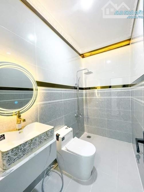 Nhà 3 tầng đã xây hoàn thiện 3 tầng,gần vòng xoay An Phú,Bình Dương., 4 phòng ngủ , SHR - 1
