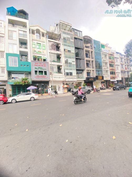 Bán Nhà Mặt Tiền Số 1A2 Nguyễn Đình Chiểu, Phường Đakao, Quận 1. DT: 4,5 x 12m. Hầm 7 Tầng - 2