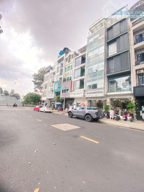 Bán Nhà Mặt Tiền Số 1B3 Nguyễn Đình Chiểu, Phường Đakao, Quận 1. DT: 4 x 15m, 5 Tầng. - 2