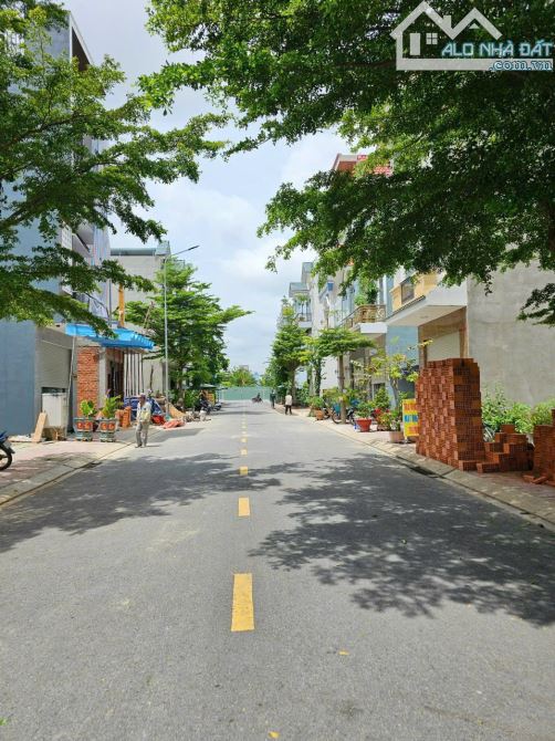 Bán đất KDC Thủ Đức Village - đường QL13, TP. Thủ Đức. Cách UBND 100m, Giá 2 tỷ - 3