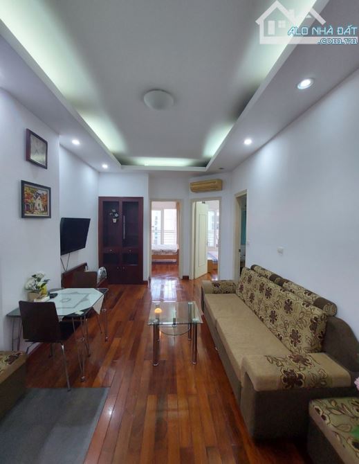 Cho thuê căn hộ: 75m giá 15 triệu; 120m giá 25 triệu. Phố Bà Triệu