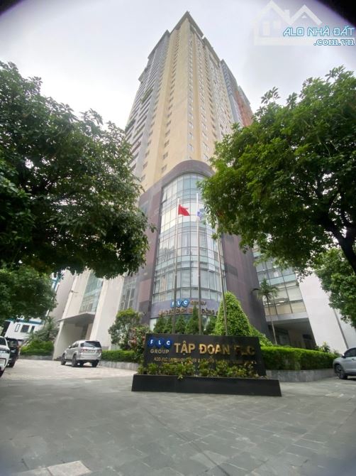 Bán CC FLC Landmark Tower quận Nam Từ Liêm, Dt 153, giá 6.5 tỷ, ở ngay.