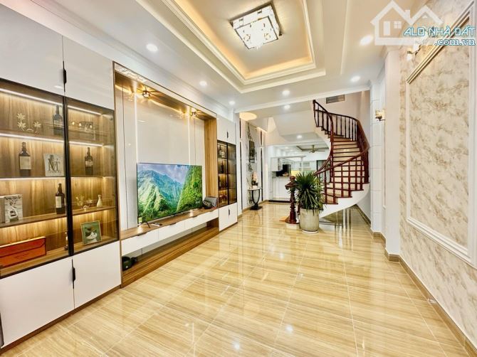 9.6 TỶ - BIỆT THỰ LÊ ĐỨC THỌ - 94 MV – NGANG CHUẨN 4M – 3 PHÒNG NGỦ.