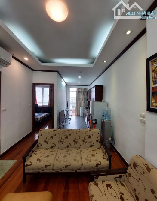 Cho thuê căn hộ: 75m giá 15 triệu; 120m giá 25 triệu. Phố Bà Triệu - 10