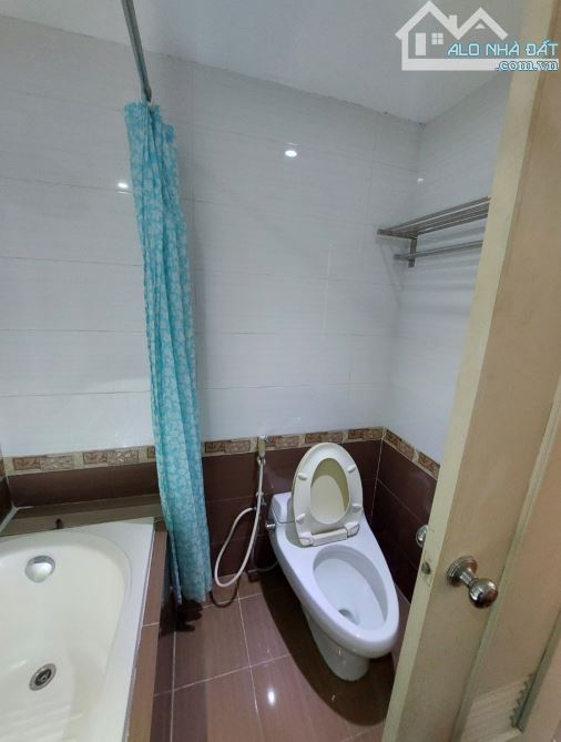 Cho thuê căn hộ: 75m giá 15 triệu; 120m giá 25 triệu. Phố Bà Triệu - 11