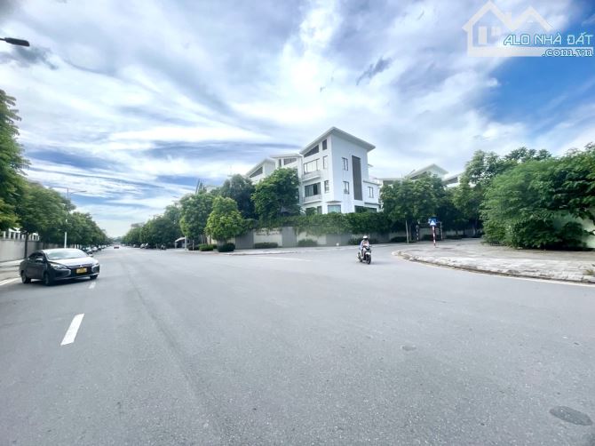 Bán đất Ngọc Thuỵ 87m Mt 4,5m oto đỗ cửa, gần công viên 11 tỷ hơn
