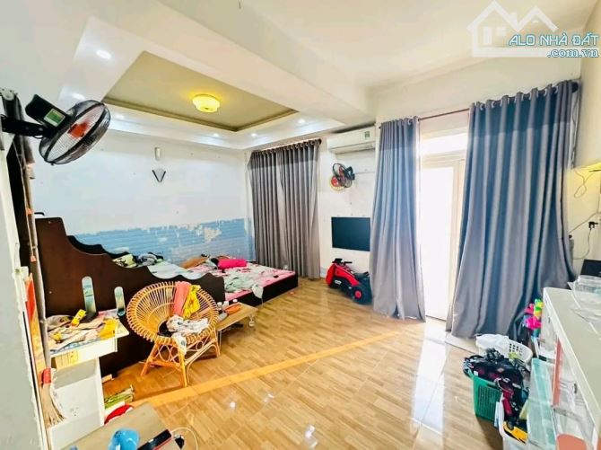 Bán nhà mặt tiền Bùi Quang Là P.12 Gò Vấp ngang 6M 5 tầng 5tỷ98 - 1