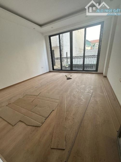 TÂY MỖ - HÀNG XÓM VIN - VIEW HỒ CÁT TRẮNG - NGÕ THÔNG - 20M RA Ô TÔ TRÁNH - SỔ PHÂN LÔ - 1