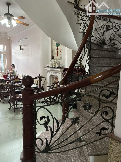 GIÁP PHÚ NHUẬN !! NHÀ CHÍNH CHỦ 4X18M - HẺM XE HƠI NGUYỄN THƯỢNG HIỀN - 3 TẤM, GIÁ ĐẦU TƯ - 2