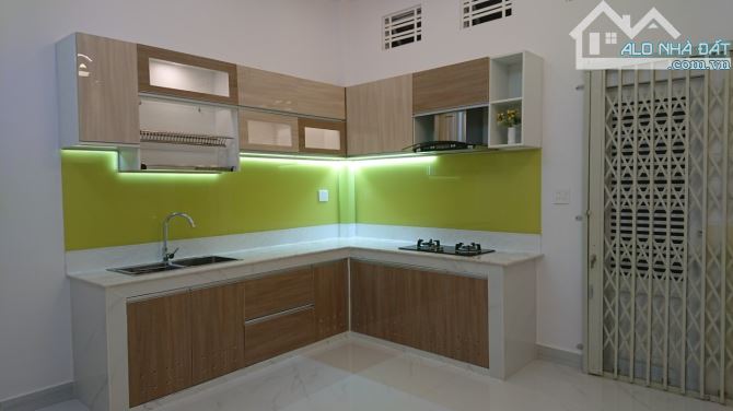 Nhà bán 2 lầu đường B22 khu Hưng Phú lộ 15m vị trí đẹp gần trường học - 2