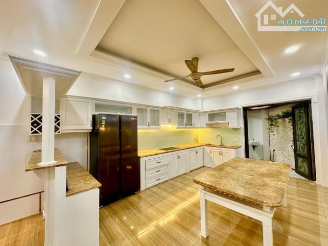 9.6 TỶ - BIỆT THỰ LÊ ĐỨC THỌ - 94 MV – NGANG CHUẨN 4M – 3 PHÒNG NGỦ. - 2