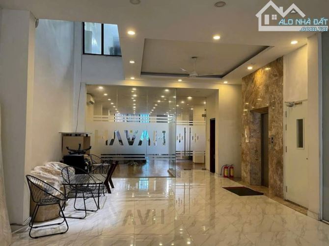 BÁN GẤP TOÀ NHÀ APARTMENT MẶT PHỐ TÔ NGỌC VÂN - 2