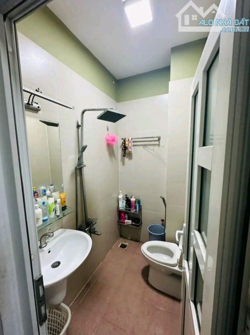 Bán nhà mặt tiền Bùi Quang Là P.12 Gò Vấp ngang 6M 5 tầng 5tỷ98 - 3