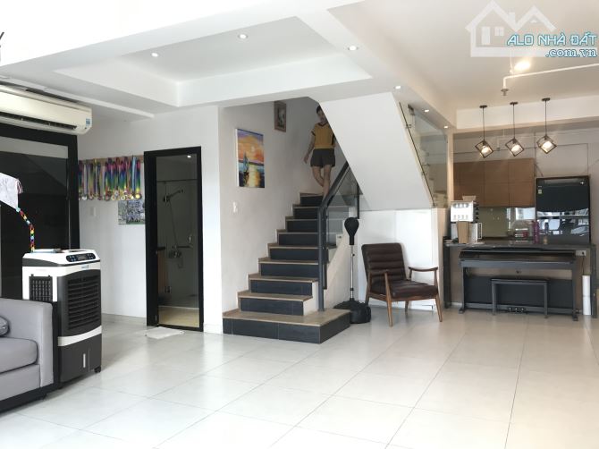 PENHOUSE CC CAO CẤP GIAI VIỆT TẠ QUANG BỬU Q8 - 450M2 SÀN, 3 TẦNG - CHỈ NHỈNH 12 tỷ TL - 3