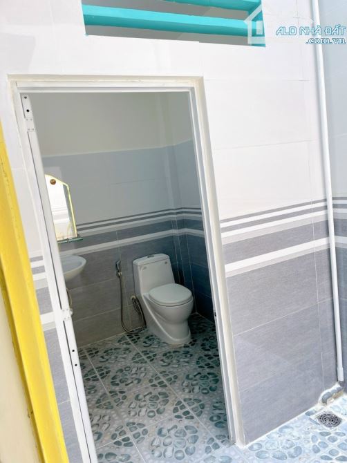 Nhanh chỉ 2 tỷ Hơn, có ngay nhà 4x16m SHR, Tân Xuân, Hocmon - 3