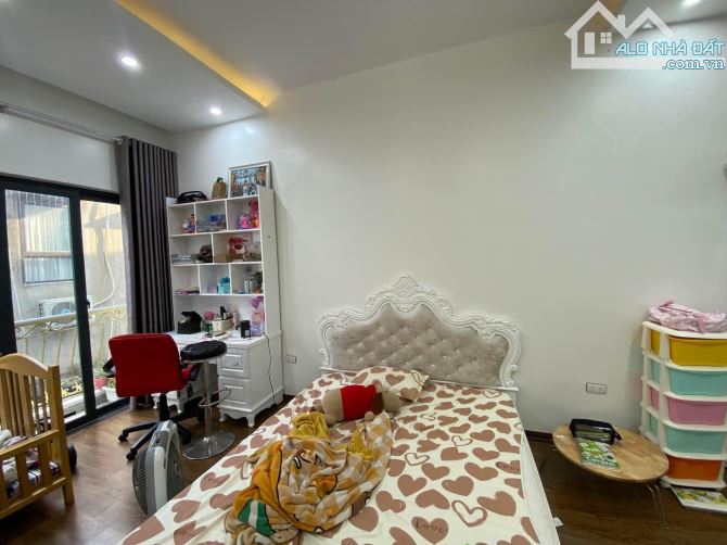 Đại Từ DT 40M  5 TẦNG MT 3.5M GIÁ 7.6 tỷ Ô TÔ - 3