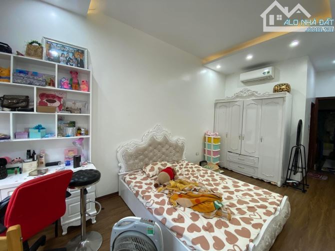 Đại Từ DT 40M  5 TẦNG MT 3.5M GIÁ 7.6 tỷ Ô TÔ - 5