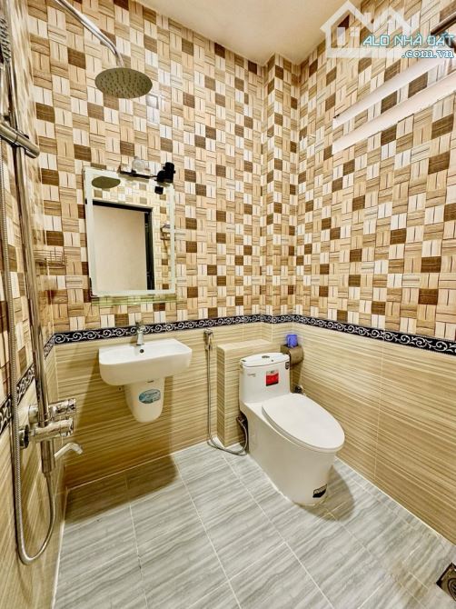 9.6 TỶ - BIỆT THỰ LÊ ĐỨC THỌ - 94 MV – NGANG CHUẨN 4M – 3 PHÒNG NGỦ. - 5