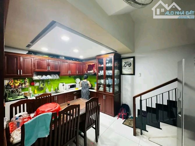Bán nhà mặt tiền Bùi Quang Là P.12 Gò Vấp ngang 6M 5 tầng 5tỷ98 - 6
