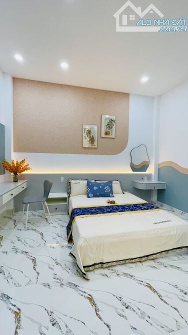 TUYỆT PHẨM Nguyễn Văn Khối - Công Viên Làng Hoa, Ô Tô Đậu Cửa - 4.2 x 13 - NHỈNH 5 Tỉ - 6
