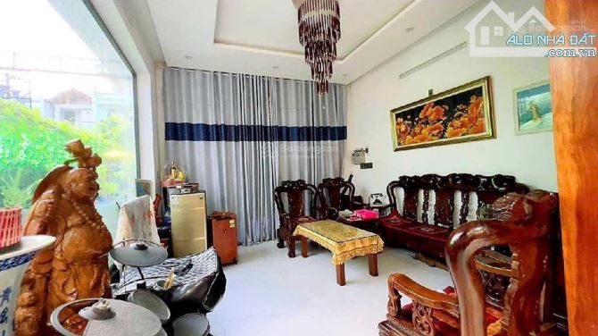 BÁN BIỆT THỰ 3 TẦNG SÂN VƯỜN ĐƯỜNG TÔN THẤT ĐẠM, CÁCH BIỂN 30M, DT 180M, NGANG 9M,GIÁ 21,5 - 6