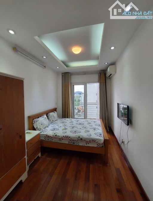 Cho thuê căn hộ: 75m giá 15 triệu; 120m giá 25 triệu. Phố Bà Triệu - 8