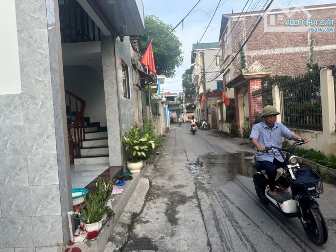 Lô góc-Bán đất trung tâm Kim Sơn-Gia Lâm,gần trường học,chợ đầu mối,Dt 100m2,Giá 3.65 Tỷ. - 2