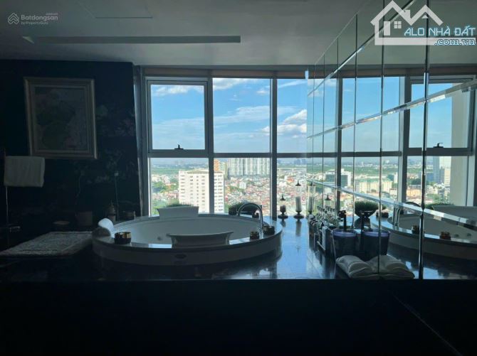 Bán Duplex 3 tầng tại Hoàng Thành Tower, phố cổ Hà Nội, DT 460m2, view trọn  sông Hồng